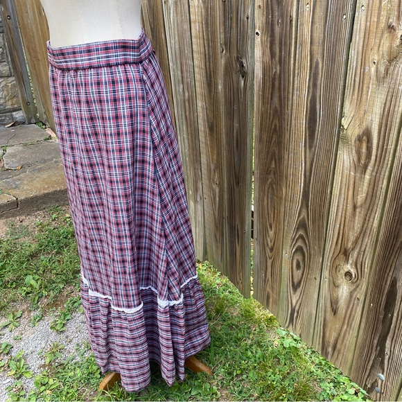 Vintage plaid maxi prairie skirt black red white lace trim S M - Picture 6 of 10